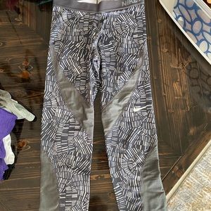 Nike capri workout pants